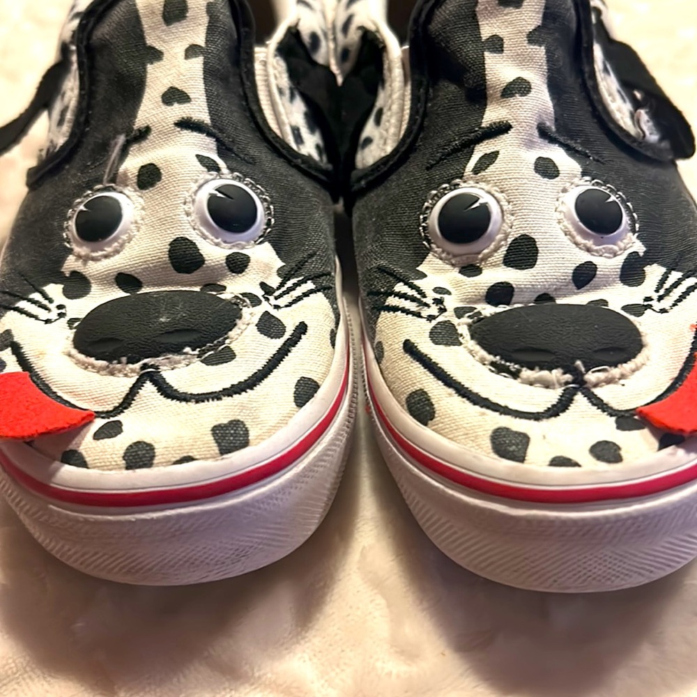 Vans - Picture 2 of 7